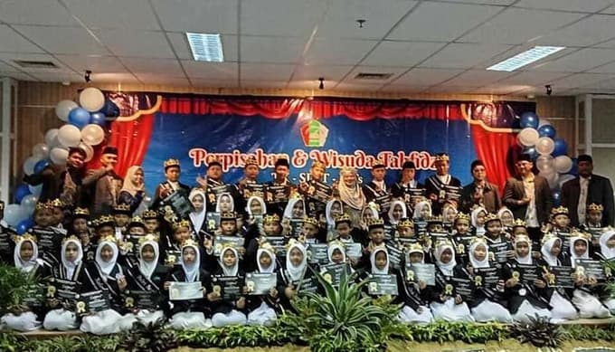 Yayasan Utsmanil Hakim Gelar Perpisahan Dan Tahfidz Dengan Meriah                 