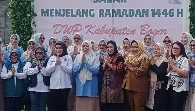 Anggota Dharma Wanita Persatuan Kabupaten Bogor Gelar Bazar Jelang Puasa Ramadhan